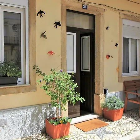 The Back Street Nest * Lissabon