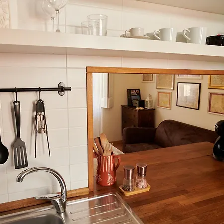 The Back Street Nest Апартаменты *