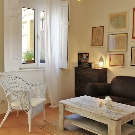 The Back Street Nest Lizbona