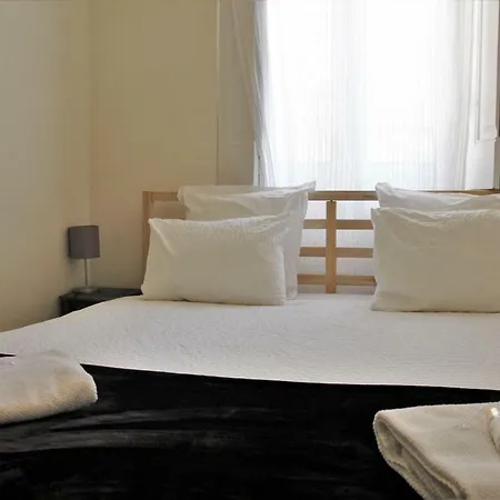 The Back Street Nest Lizbona