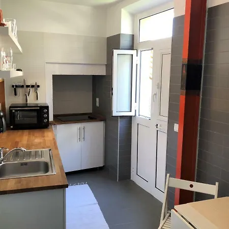 The Back Street Nest Апартаменти Лісабон