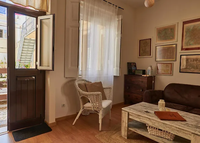 The Back Street Nest * Lisboa