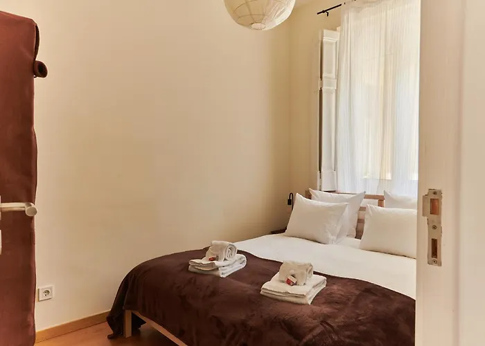 The Back Street Nest * Lisboa